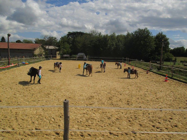 cours enfants carrière.jpg